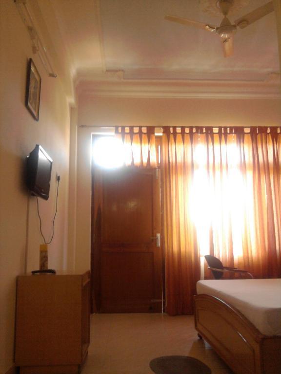 Sapphire Inn Bhīm Tāl Екстериор снимка