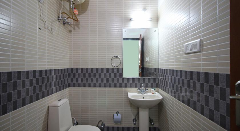 Sapphire Inn Bhīm Tāl Екстериор снимка